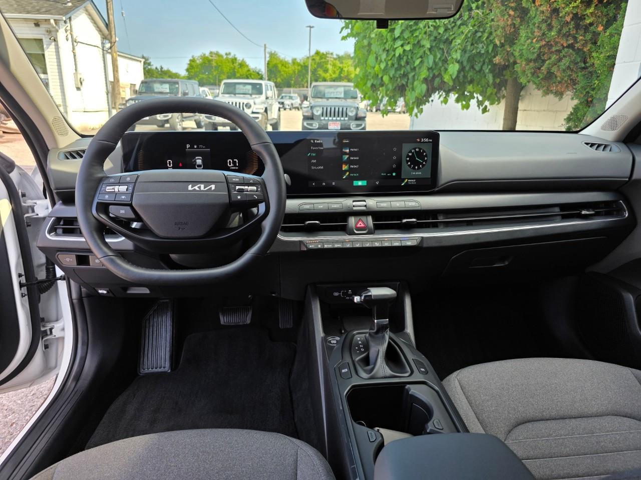 2025 Kia K4 EX 4dr Sedan Photo
