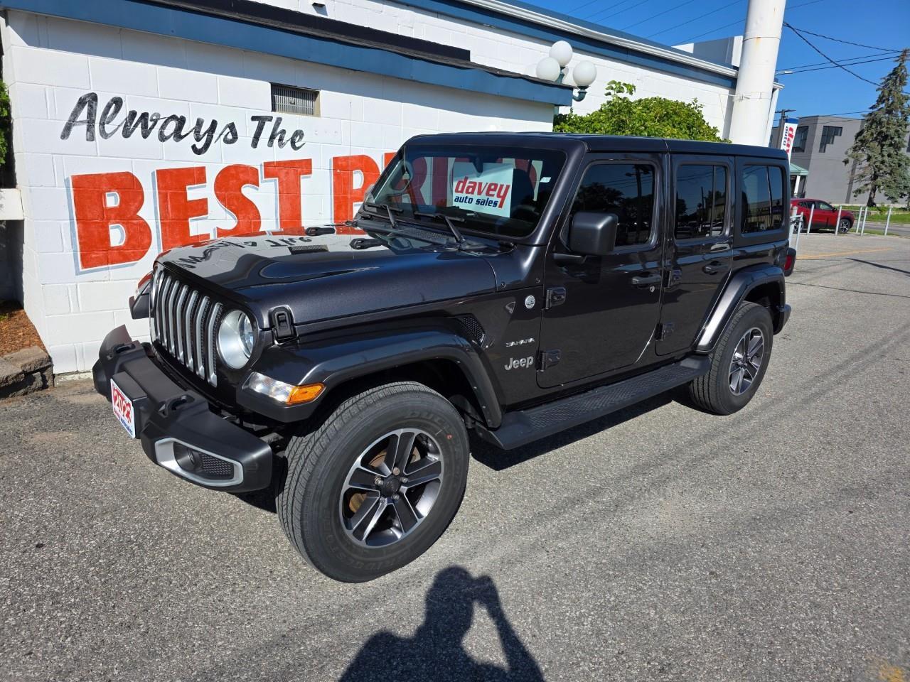 2023 Jeep Wrangler SAHARA 4DR 4X4 Photo3