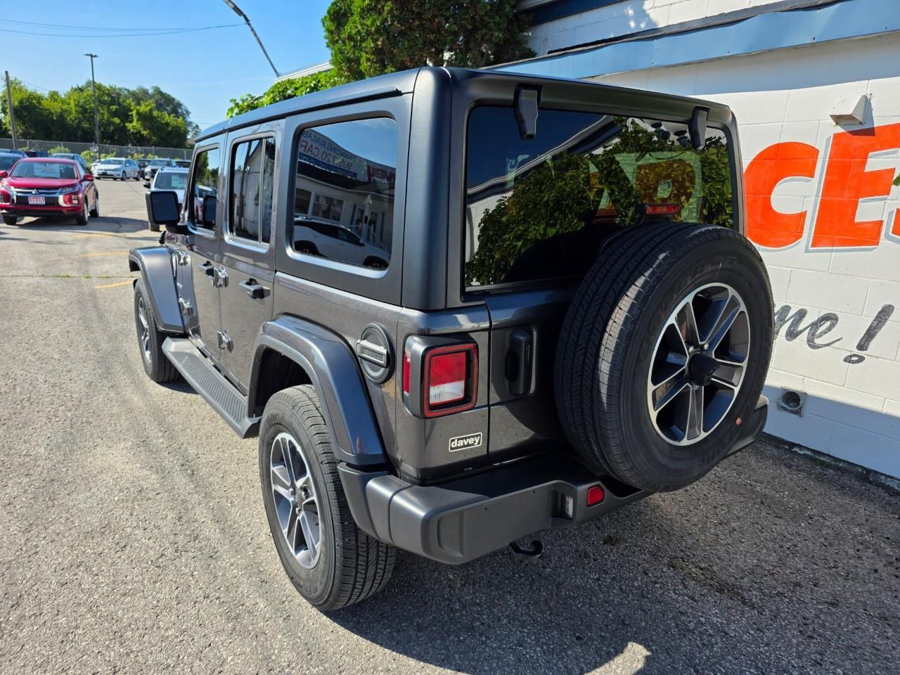 2023 Jeep Wrangler SAHARA 4DR 4X4 Photo
