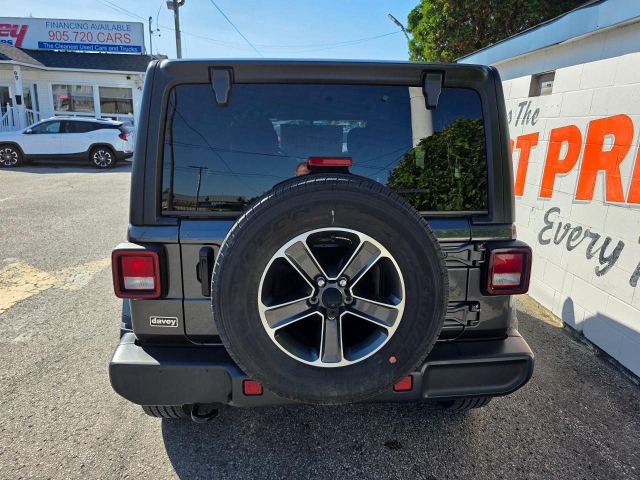 2023 Jeep Wrangler SAHARA 4DR 4X4 Photo