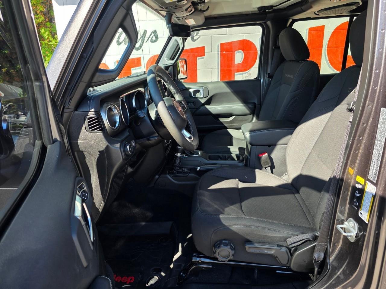 2023 Jeep Wrangler SAHARA 4DR 4X4 Photo
