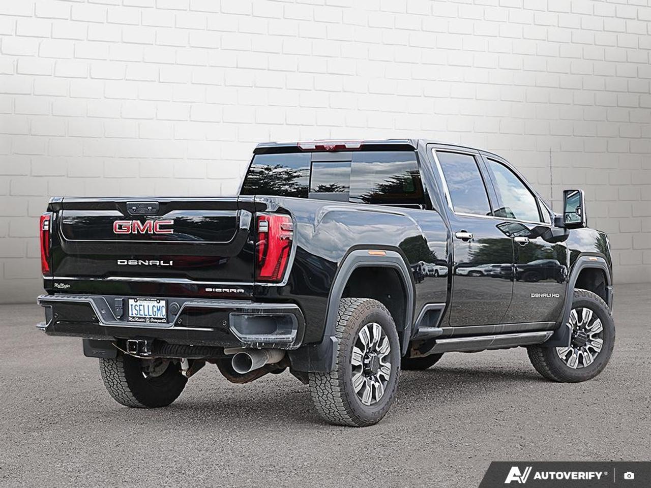 2024 GMC SIERRA 2500HD 4WD Crew Cab Standard Box Denali Photo4