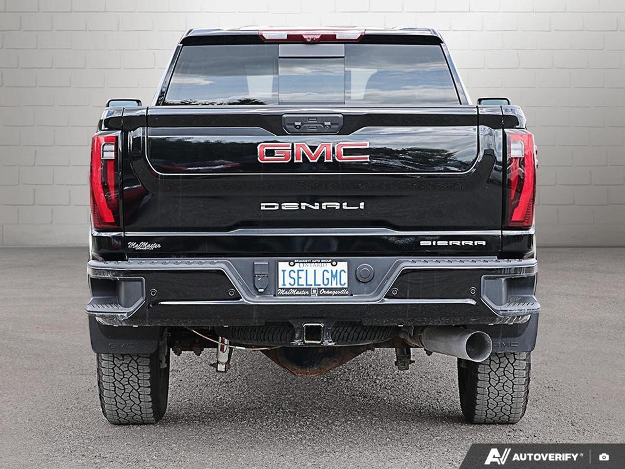 2024 GMC SIERRA 2500HD 4WD Crew Cab Standard Box Denali Photo
