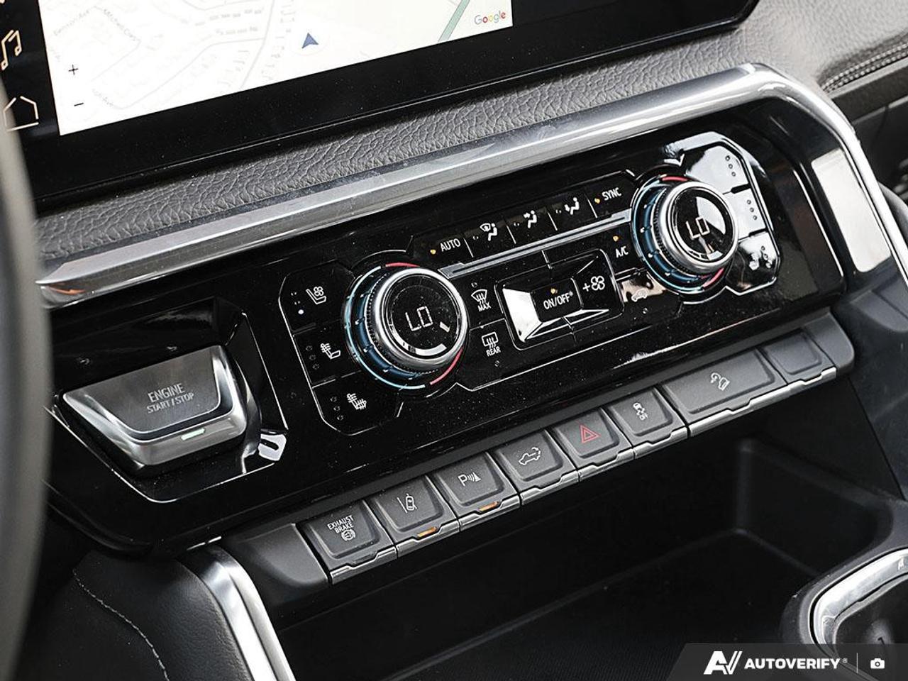 2024 GMC SIERRA 2500HD 4WD Crew Cab Standard Box Denali Photo