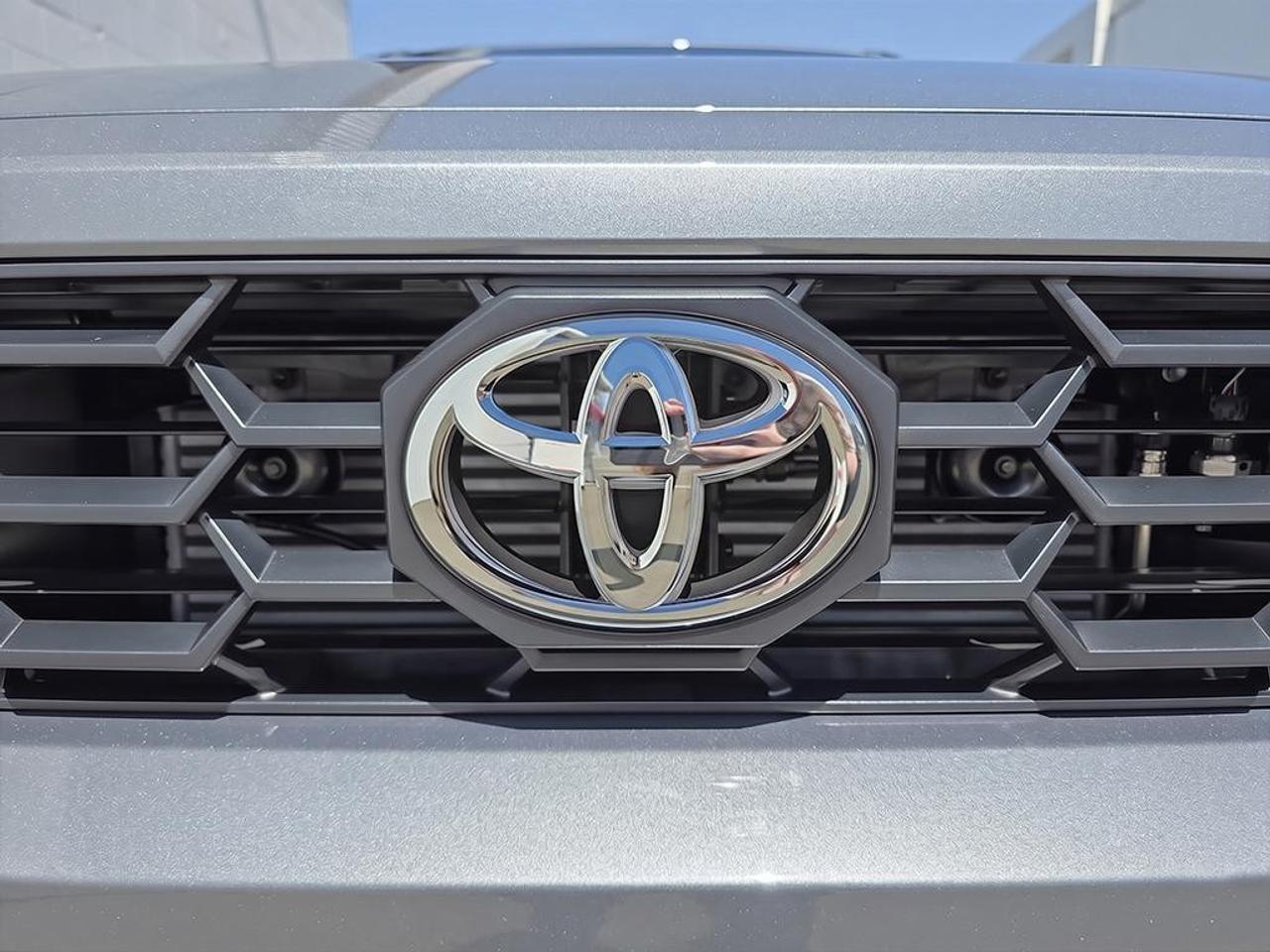 2026 Toyota 4Runner Hybrid 4WD Photo