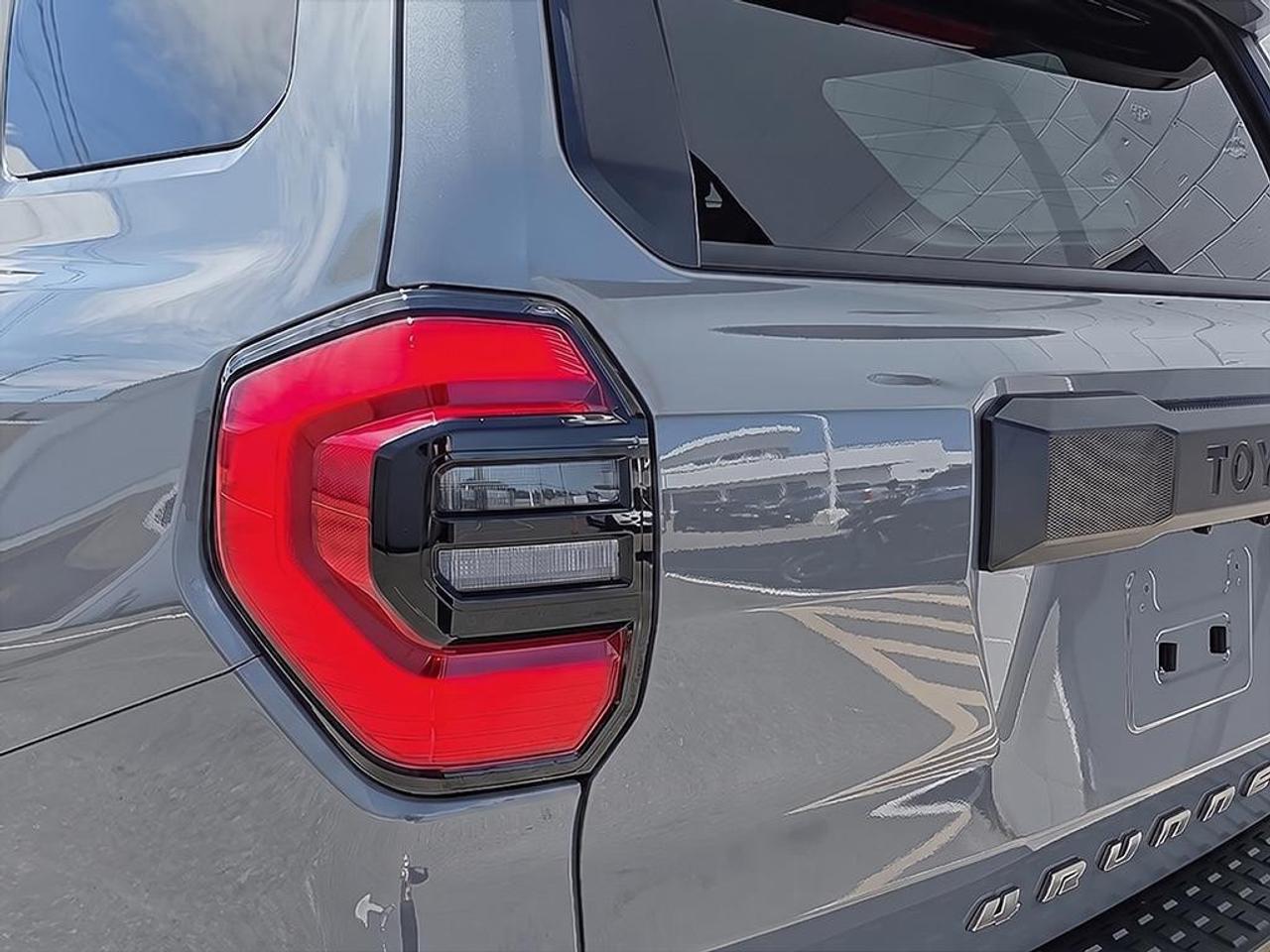 2026 Toyota 4Runner Hybrid 4WD Photo