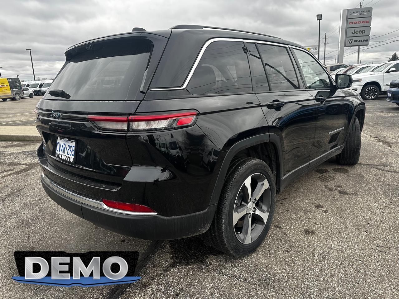 2023 Jeep Grand Cherokee 4xe Base 4dr 4x4 Photo