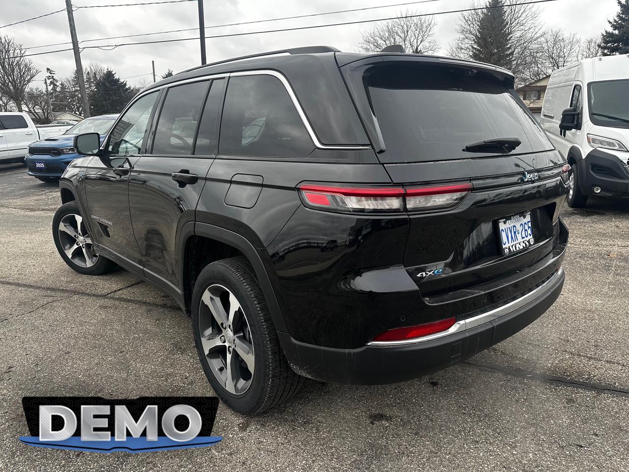 2023 Jeep Grand Cherokee 4xe Base 4dr 4x4 Photo4
