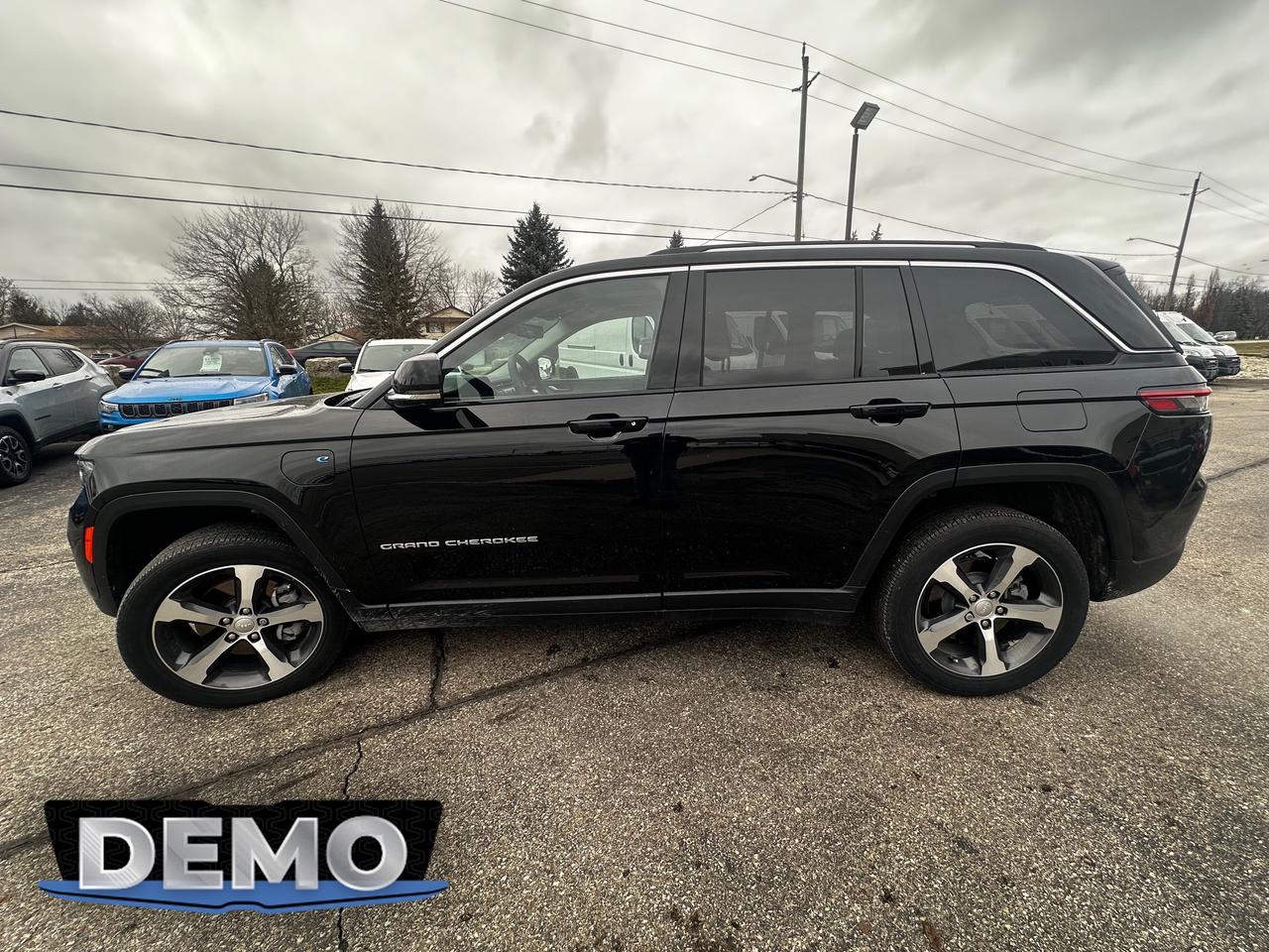 2023 Jeep Grand Cherokee 4xe Base 4dr 4x4 Photo