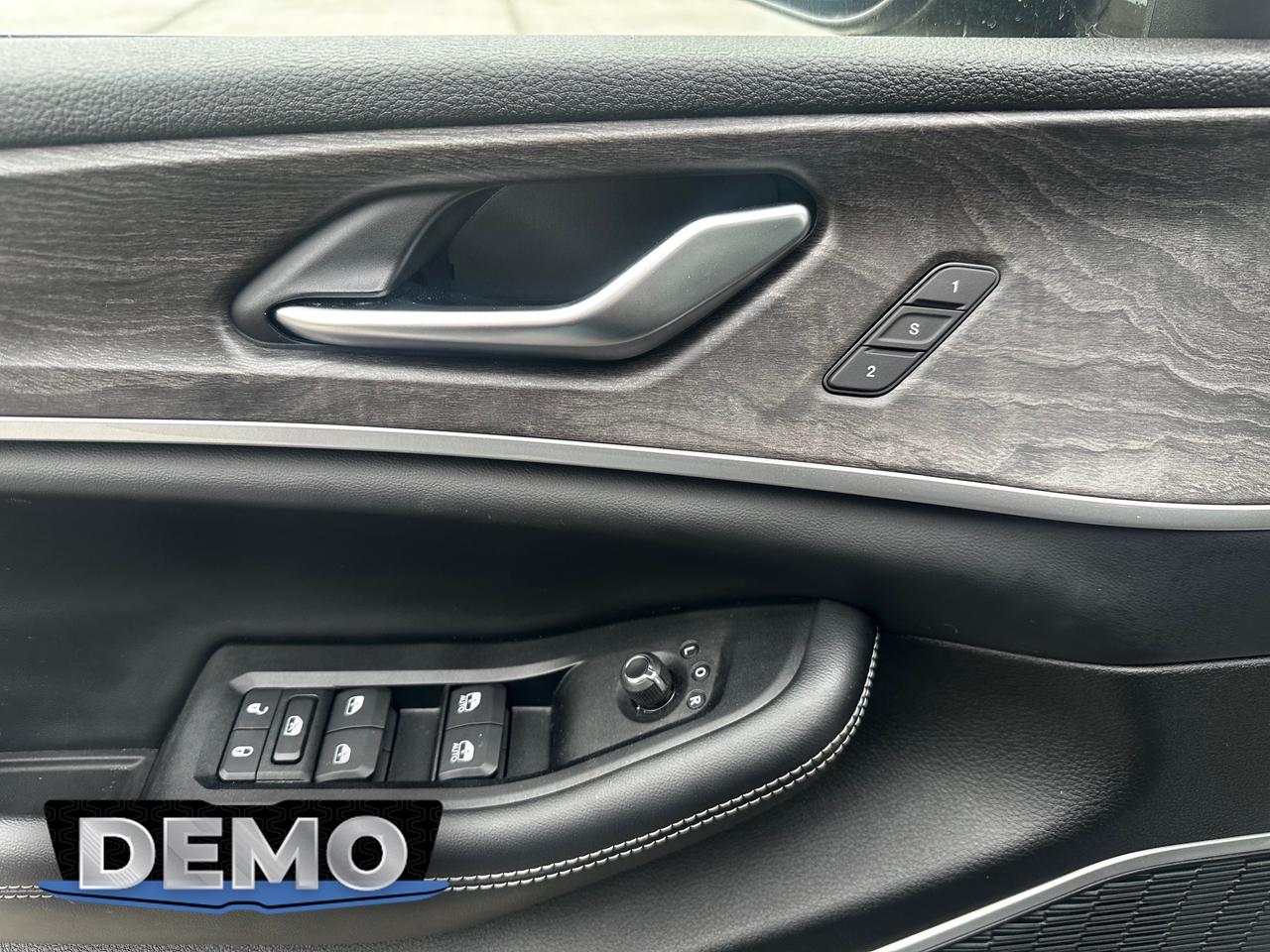 2023 Jeep Grand Cherokee 4xe Base 4dr 4x4 Photo