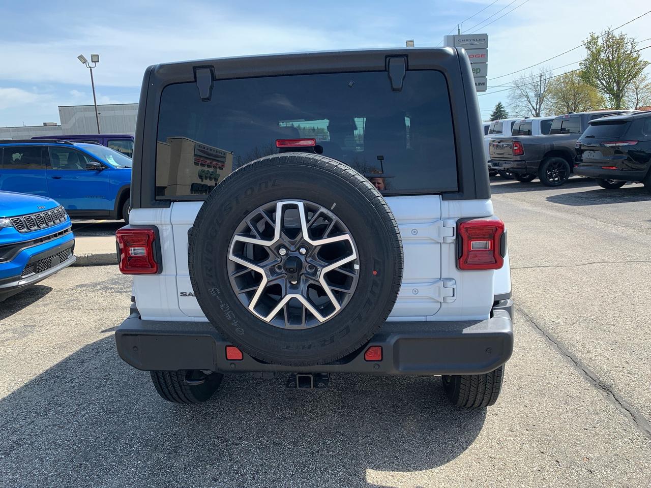 2026 Jeep Wrangler SAHARA 4DR 4X4 Photo