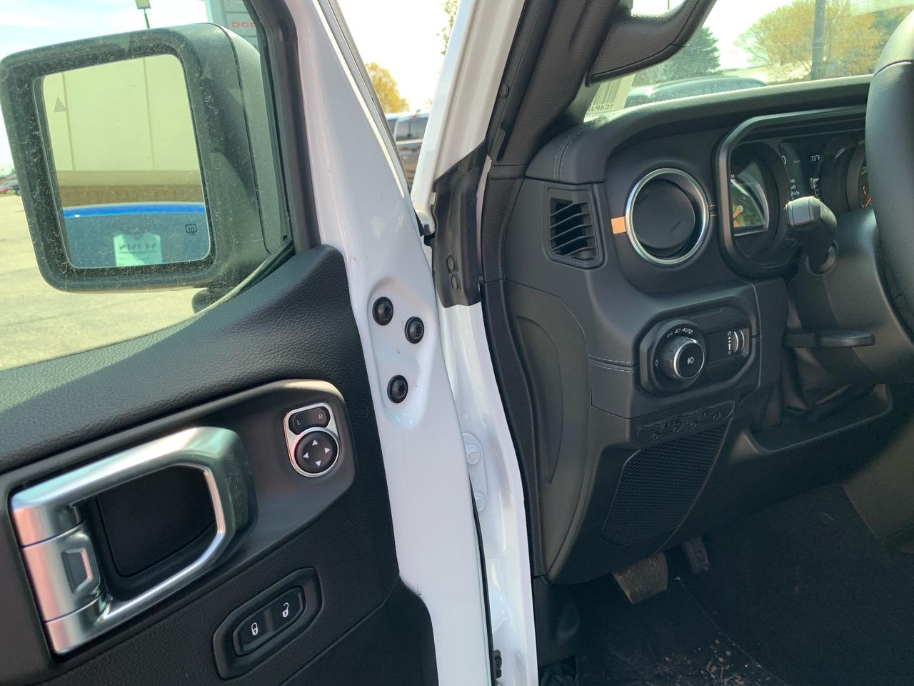 2026 Jeep Wrangler SAHARA 4DR 4X4 Photo