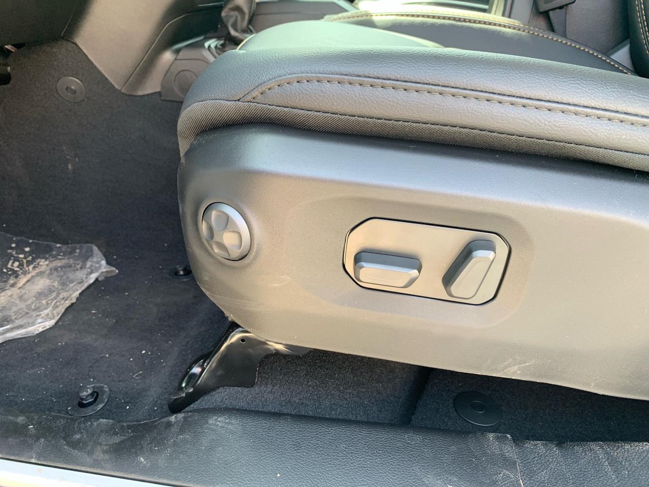 2026 Jeep Wrangler SAHARA 4DR 4X4 Photo
