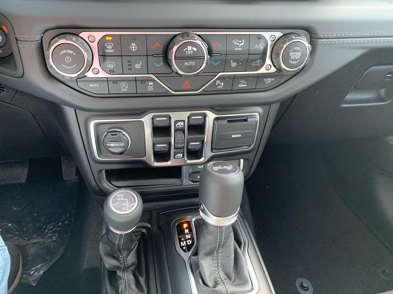 2026 Jeep Wrangler SAHARA 4DR 4X4 Photo