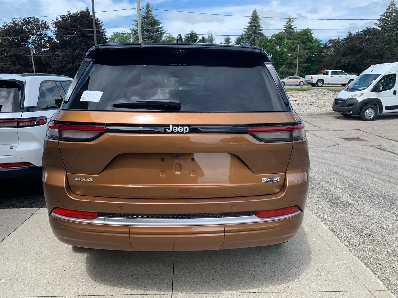 2026 Jeep Grand Cherokee Base 4dr 4x4 Photo