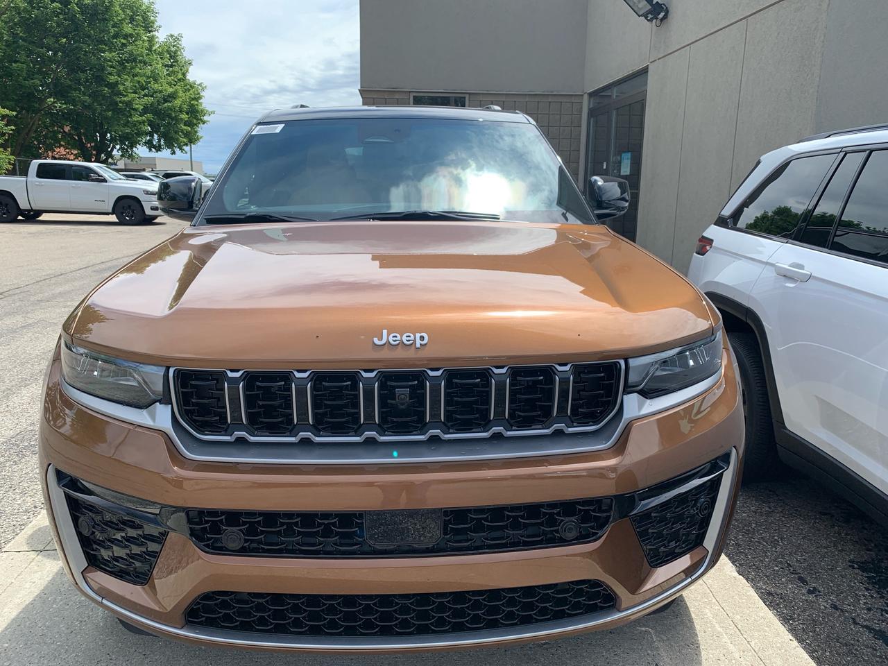 2026 Jeep Grand Cherokee Base 4dr 4x4 Photo
