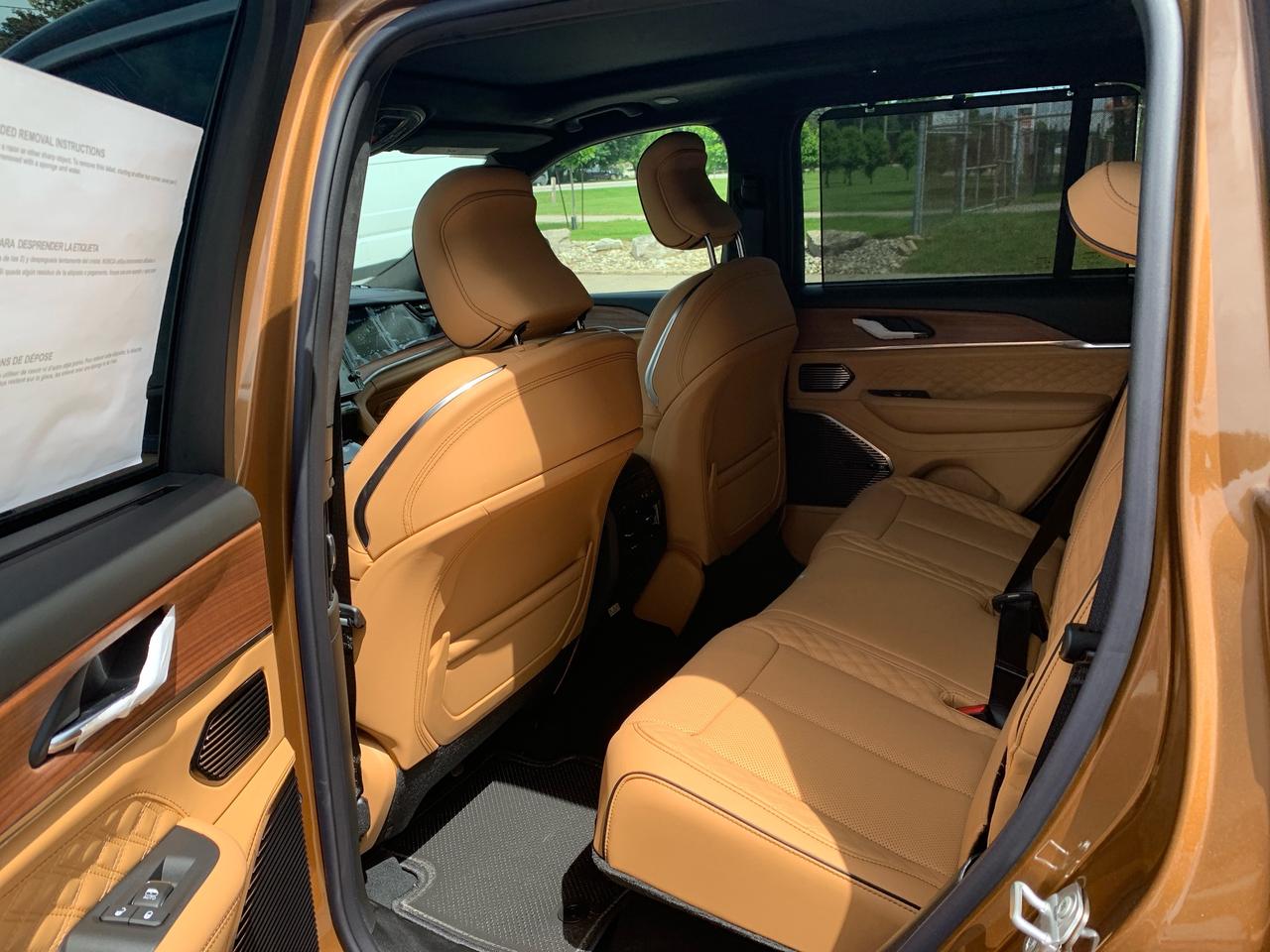 2026 Jeep Grand Cherokee Base 4dr 4x4 Photo