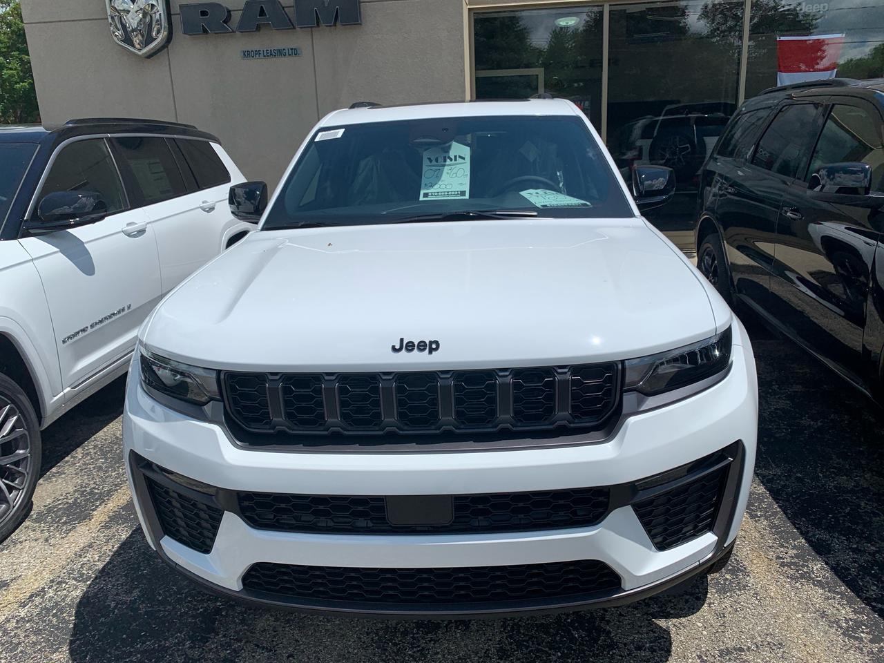 2026 Jeep Grand Cherokee L Base 4dr 4x4 Photo
