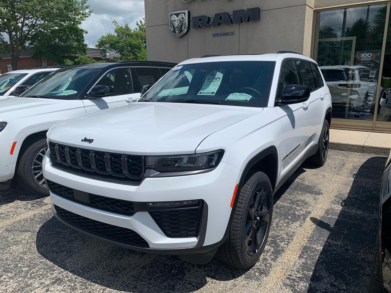 2026 Jeep Grand Cherokee L Base 4dr 4x4 Photo