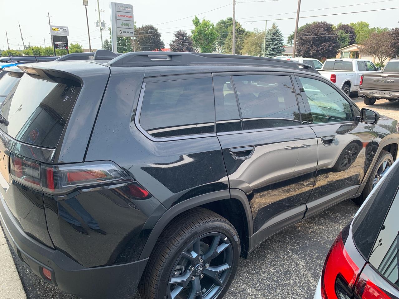 2026 Jeep Cherokee Laredo/Limited 4dr 4x4 Photo