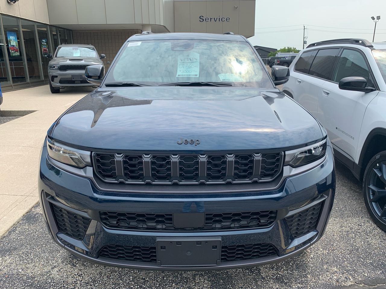 2026 Jeep Grand Cherokee L Base 4dr 4x4 Photo