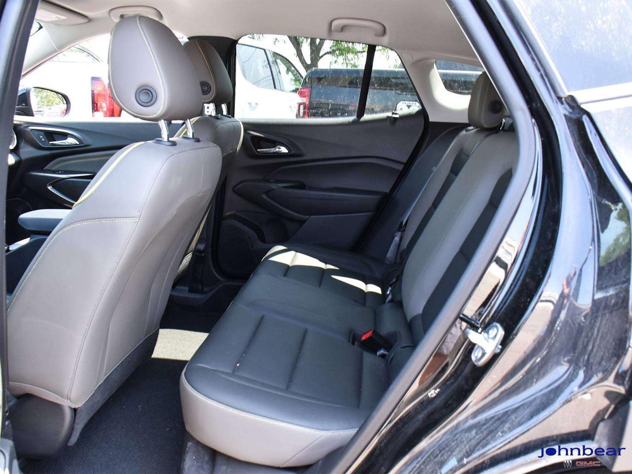 2025 Chevrolet Trax REMOTE START   CHEVY SAFETY ASSIST   APPLE CAR PLA Photo