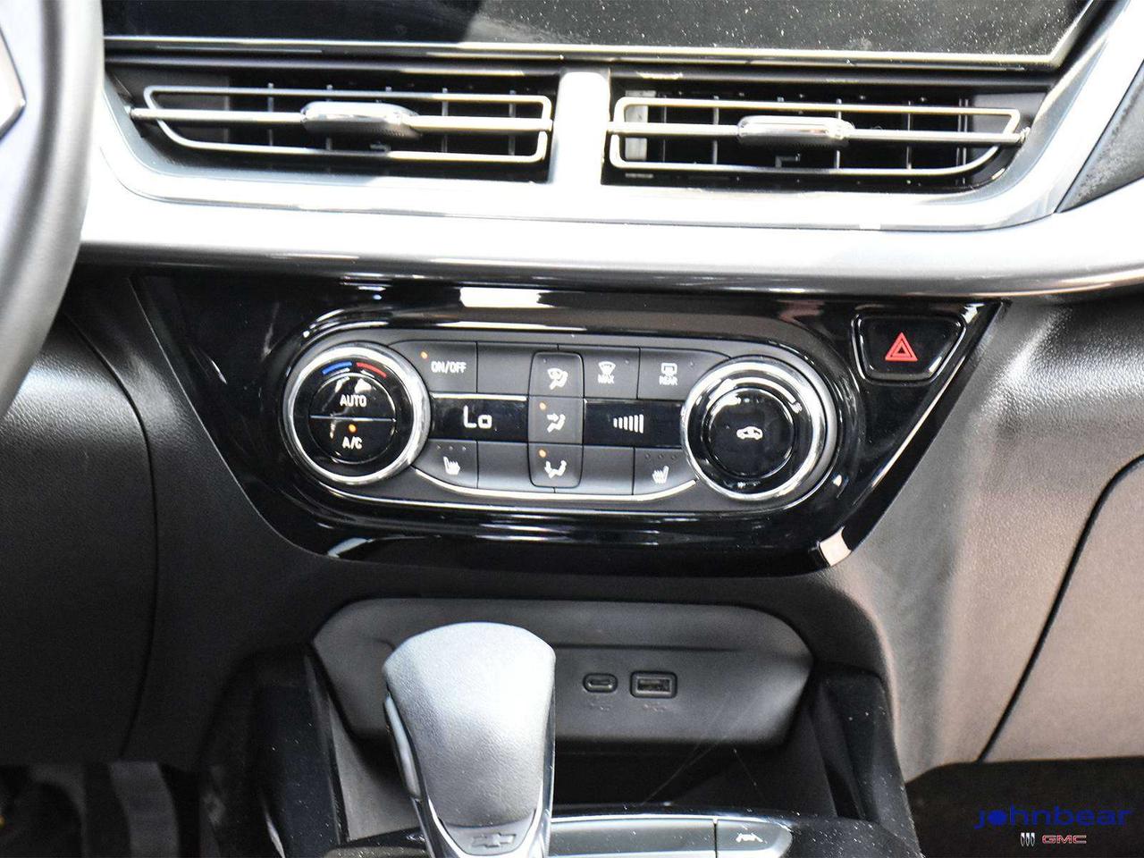 2025 Chevrolet Trax REMOTE START   CHEVY SAFETY ASSIST   APPLE CAR PLA Photo