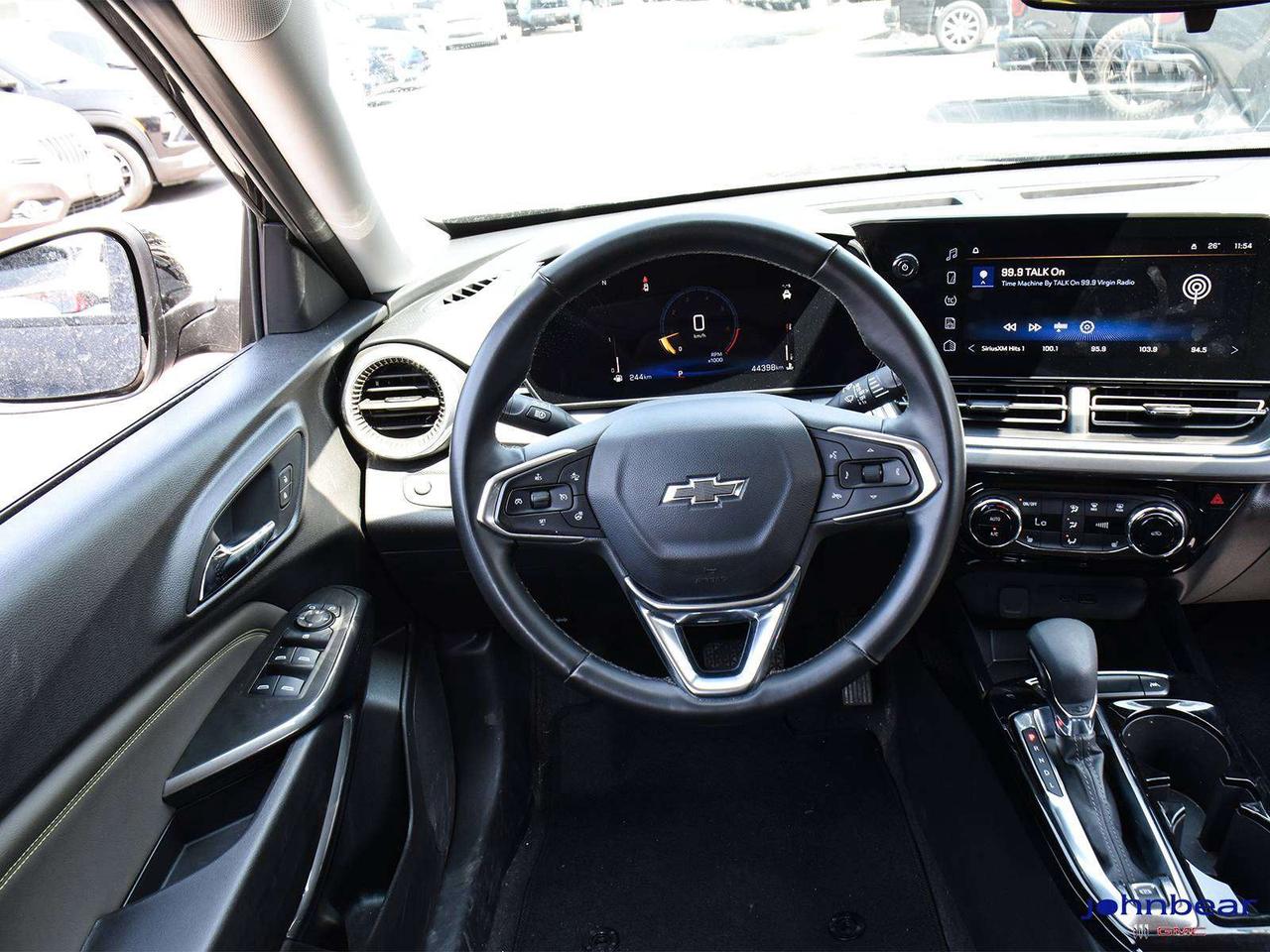 2025 Chevrolet Trax REMOTE START   CHEVY SAFETY ASSIST   APPLE CAR PLA Photo