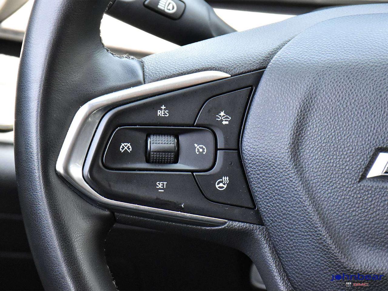 2025 Chevrolet Trax REMOTE START   CHEVY SAFETY ASSIST   APPLE CAR PLA Photo