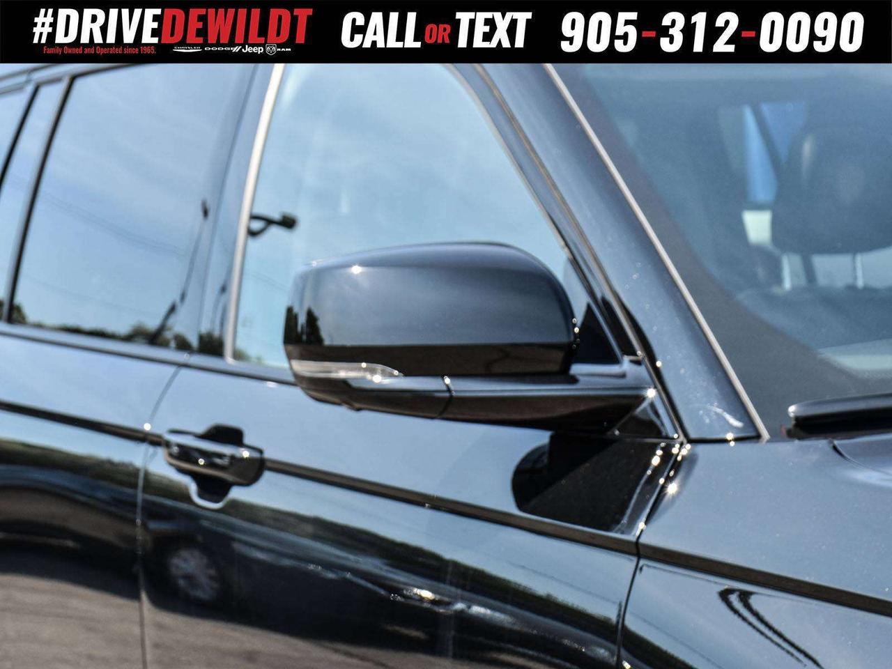 2023 Jeep Grand Cherokee LIMITED   PANO ROOF   LUXURY TECH GROUP Photo