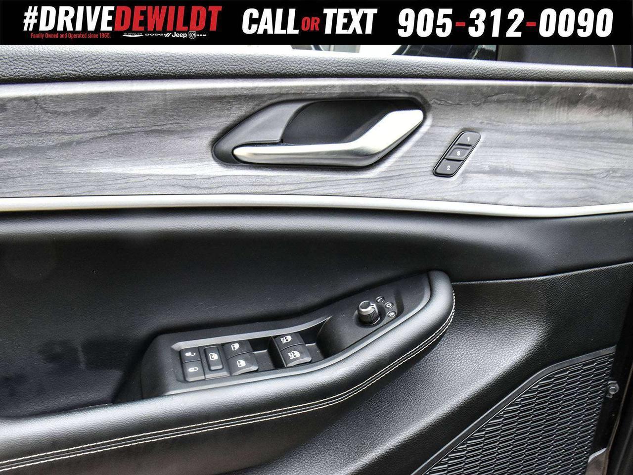 2023 Jeep Grand Cherokee LIMITED   PANO ROOF   LUXURY TECH GROUP Photo