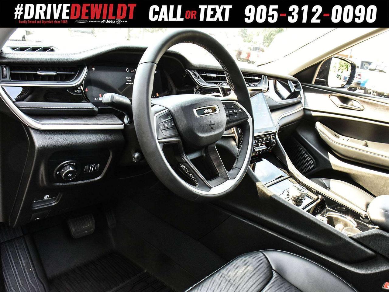 2023 Jeep Grand Cherokee LIMITED   PANO ROOF   LUXURY TECH GROUP Photo
