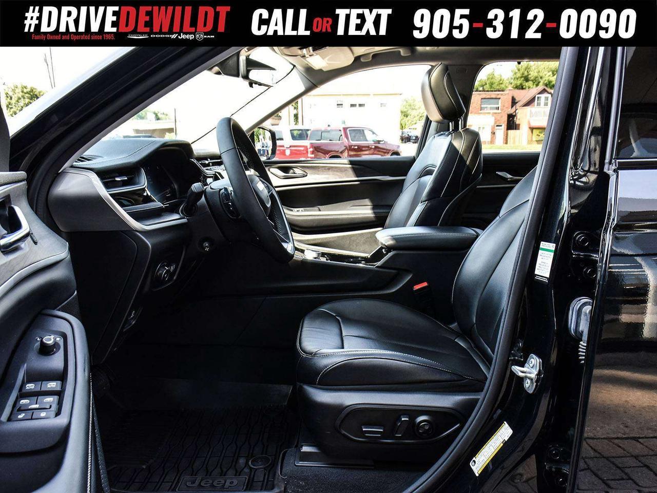 2023 Jeep Grand Cherokee LIMITED   PANO ROOF   LUXURY TECH GROUP Photo