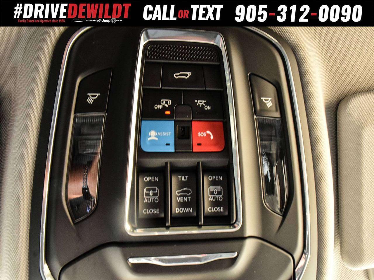 2023 Jeep Grand Cherokee LIMITED   PANO ROOF   LUXURY TECH GROUP Photo