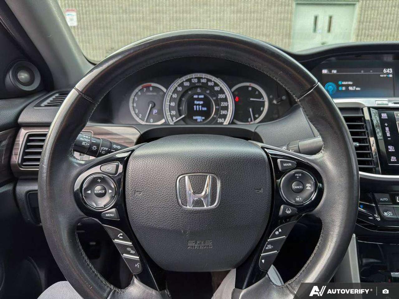 2017 Honda Accord 4dr I4 CVT Touring Photo