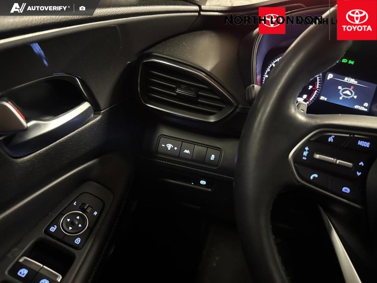 2023 Hyundai Santa Fe Preferred w/Trend Package 4dr All-Wheel Drive Photo