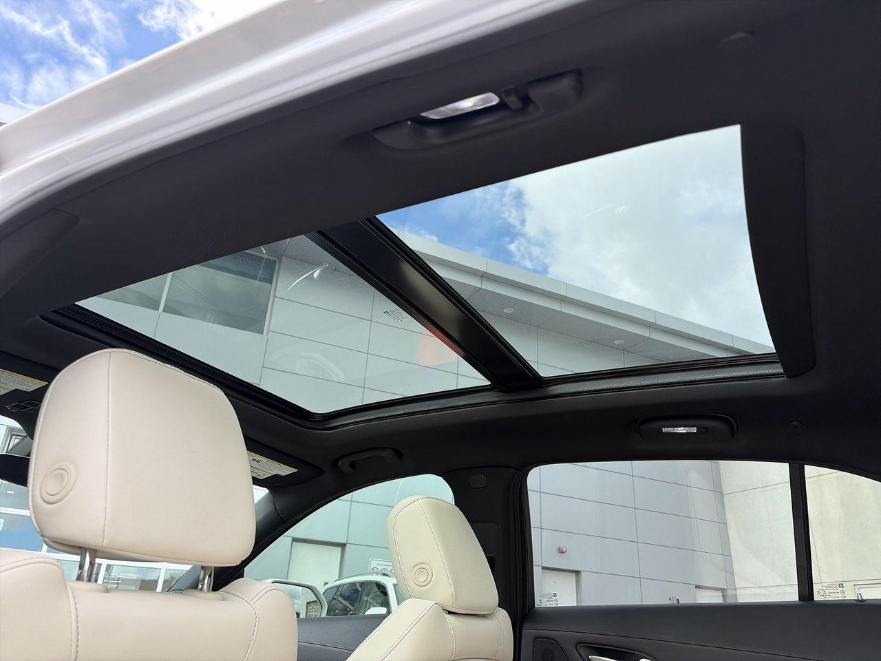 2020 Cadillac XT4 Sport AWD Panoramic Sunroof   Heated seats   White Photo