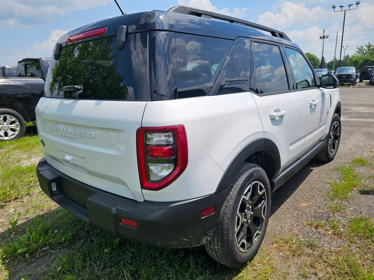 2025 Ford Bronco Sport Outer Banks 4dr 4x4 Photo1