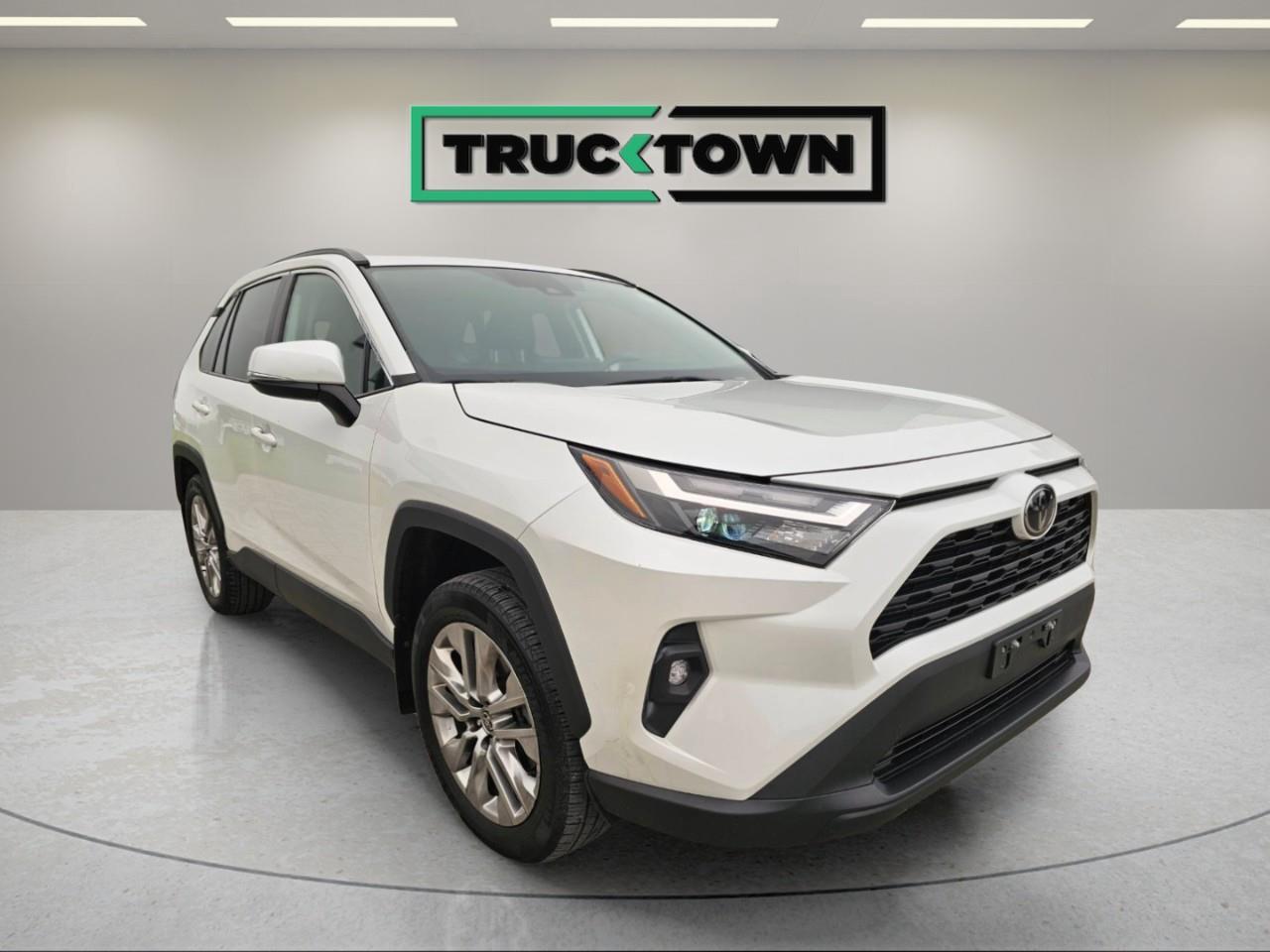 2024 Toyota RAV4 XLE 4dr All-wheel Drive Photo2