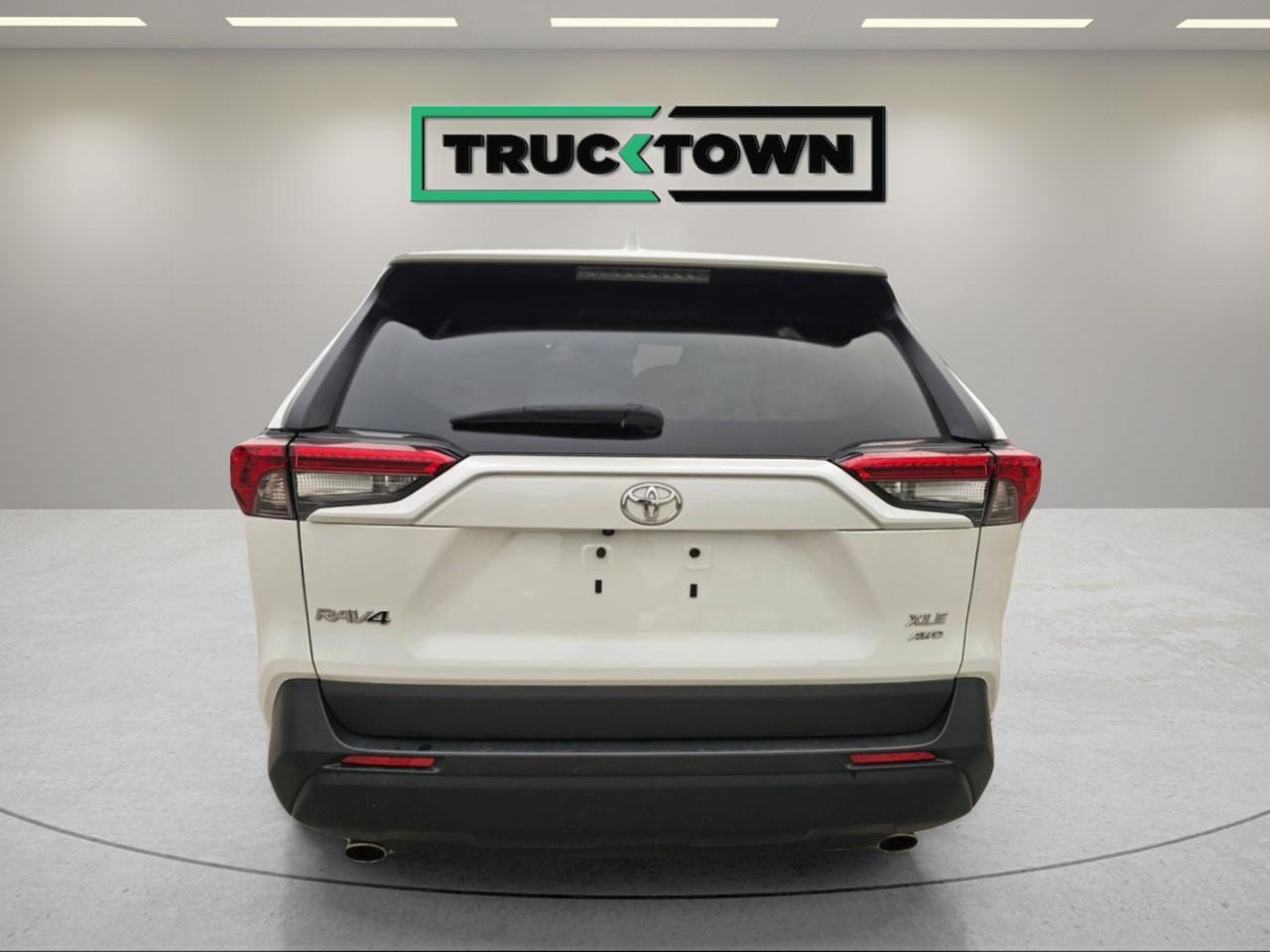 2024 Toyota RAV4 XLE 4dr All-wheel Drive Photo