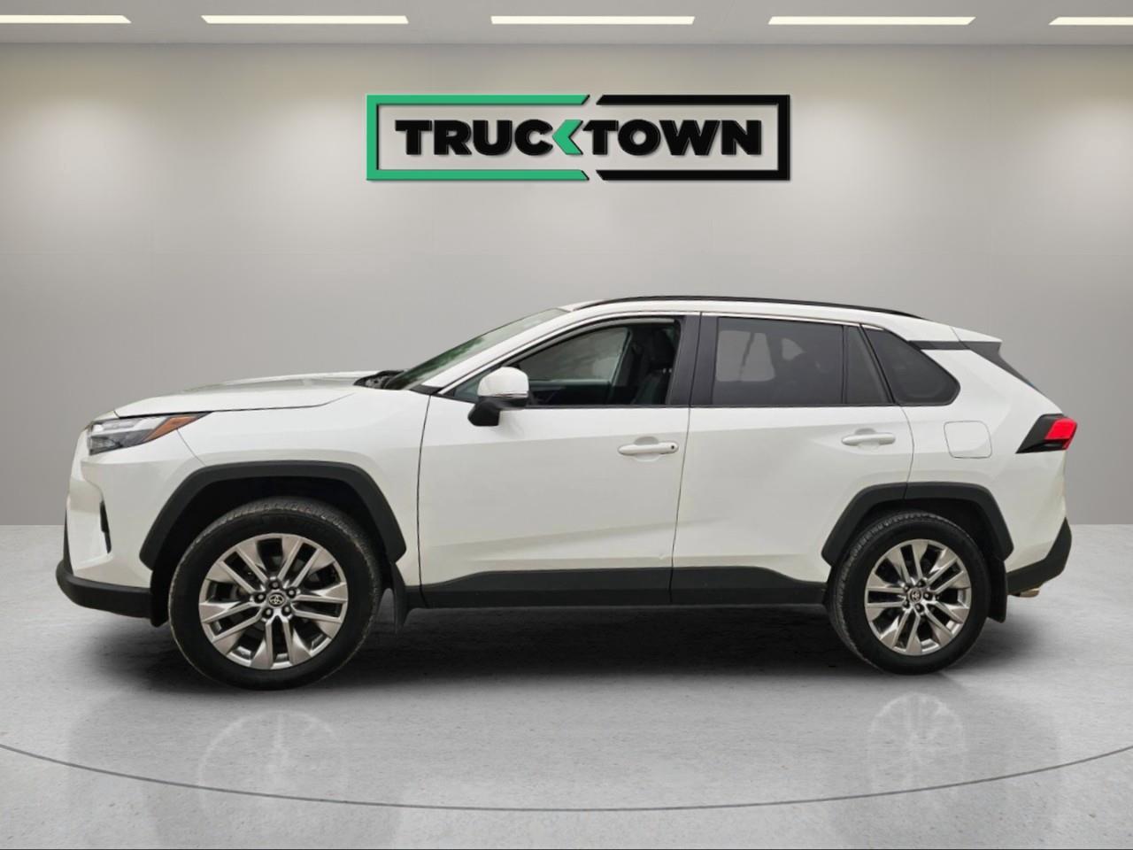 2024 Toyota RAV4 XLE 4dr All-wheel Drive Photo