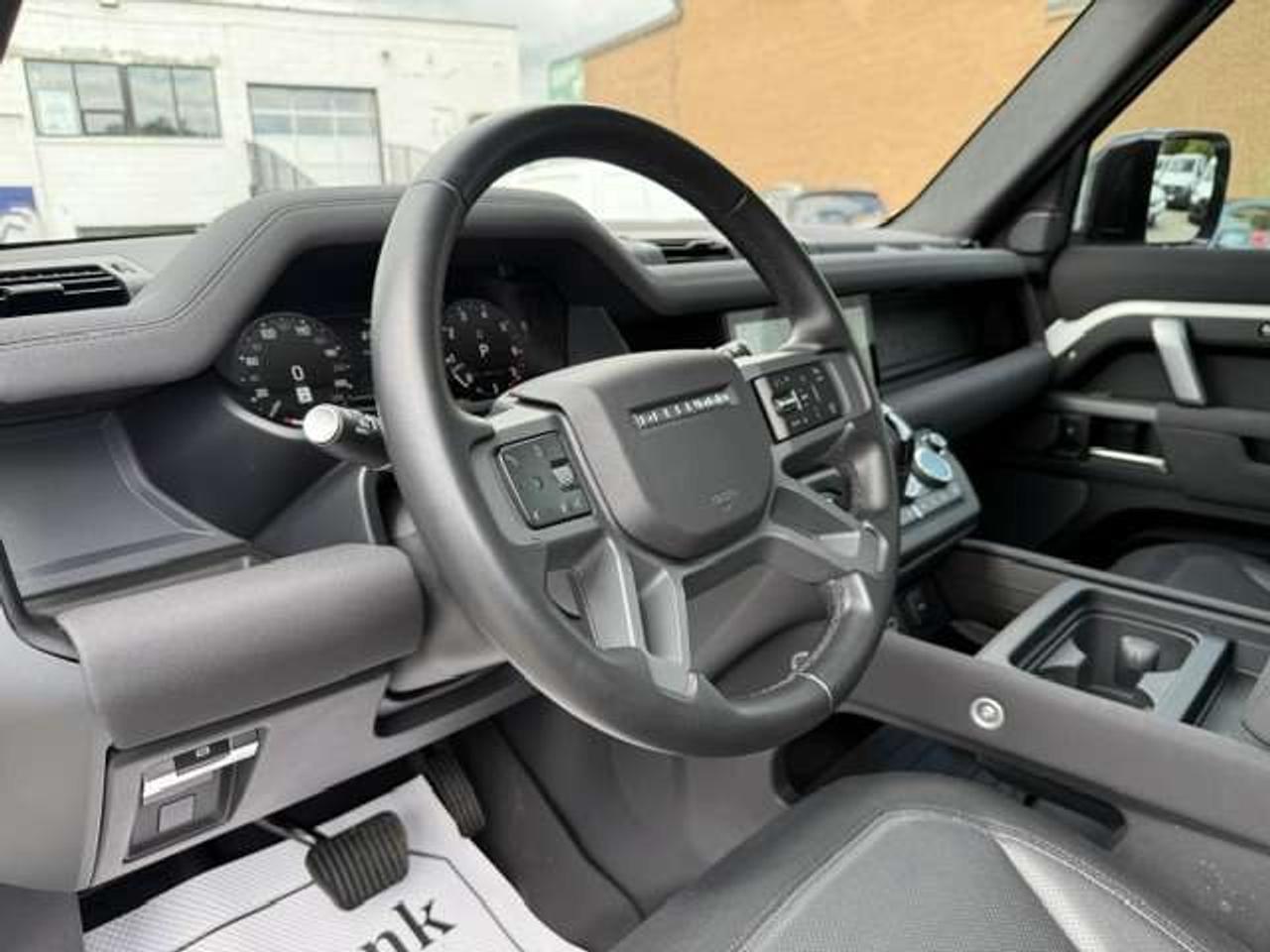2023 Land Rover Defender 90 P400 X-Dynamic SE 2Door Loaded CleanCarfax Photo