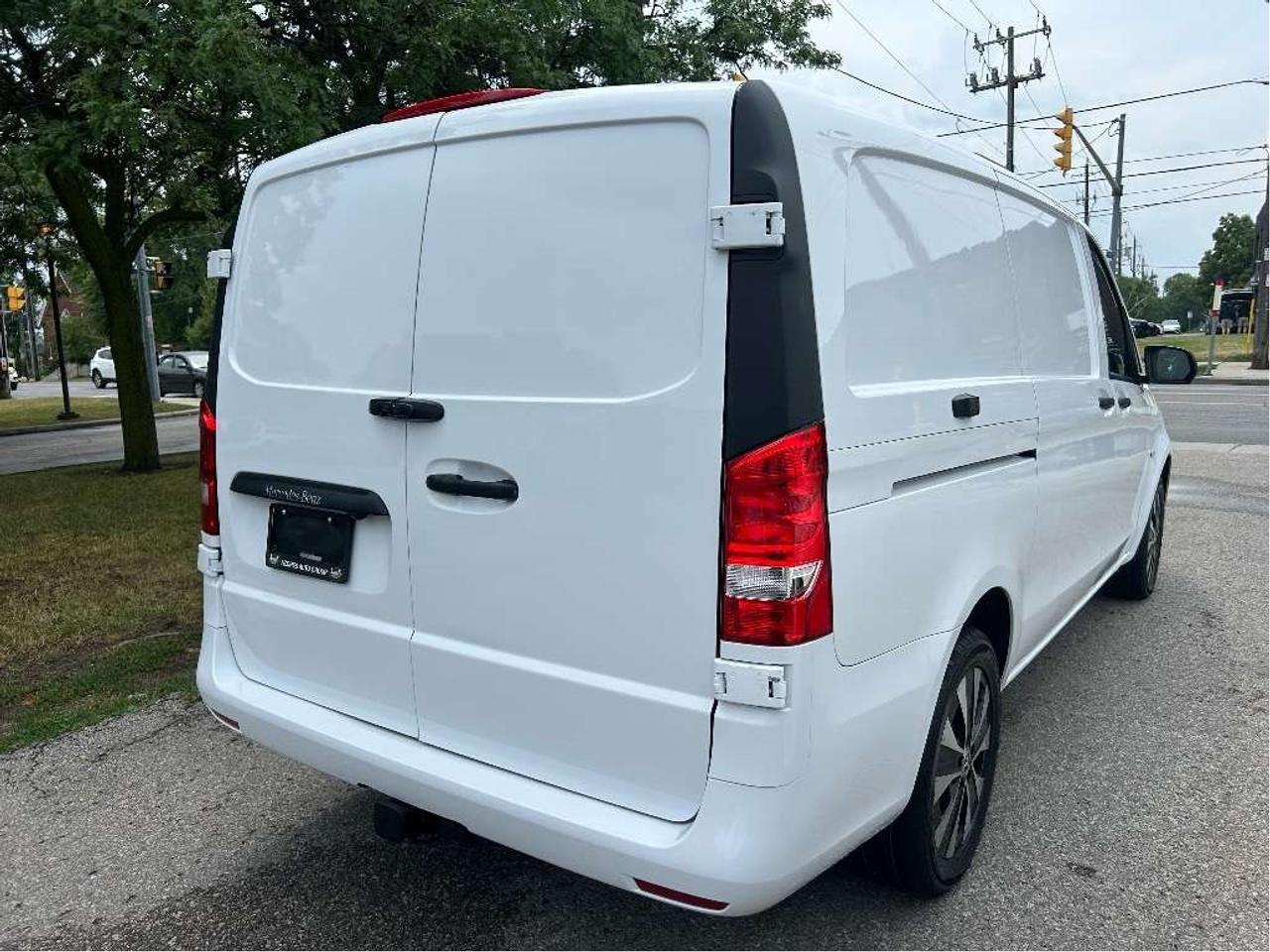 2020 Mercedes-Benz Metris Cargo Van Divider Certified Back Up Camera Low KMs Photo