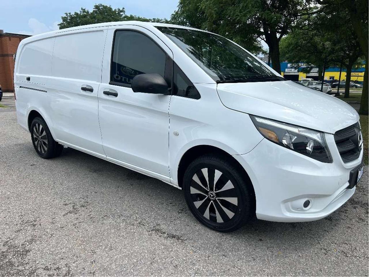 2020 Mercedes-Benz Metris Cargo Van Divider Certified Back Up Camera Low KMs Photo