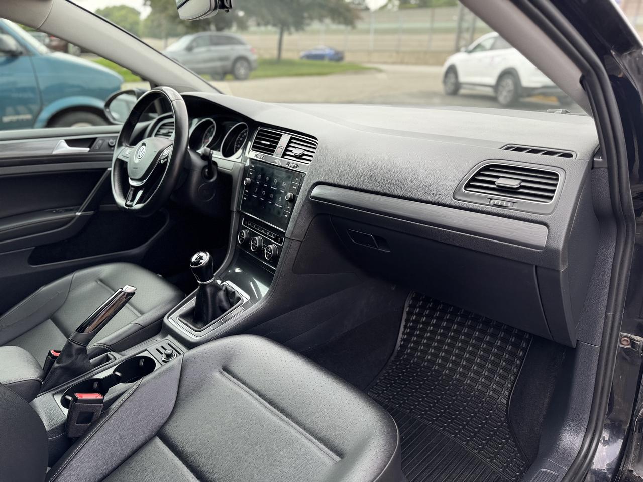 2019 Volkswagen Golf SportWagen Comfortline Manual 4MOTION Photo