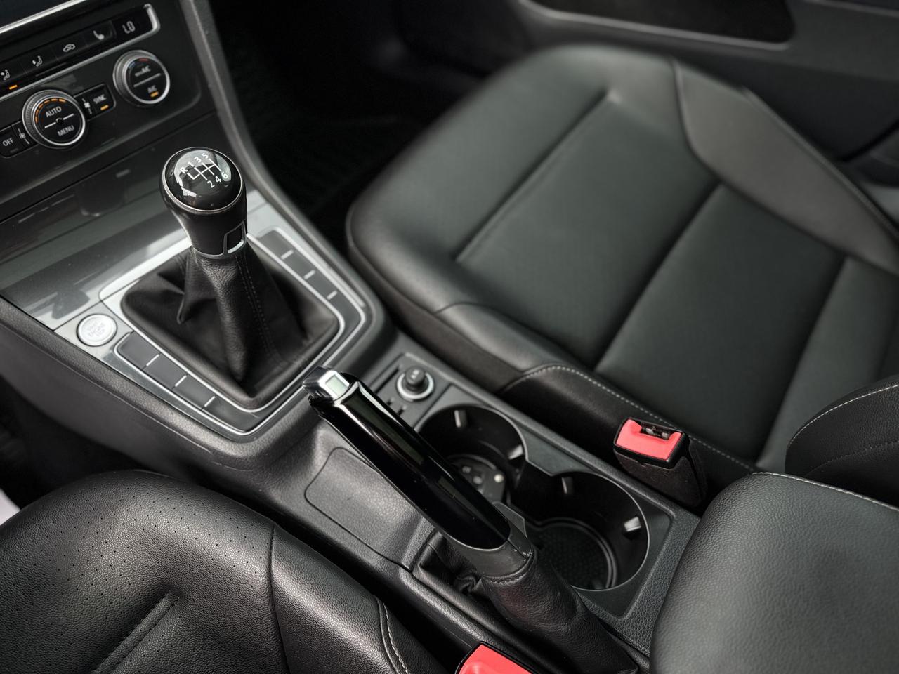 2019 Volkswagen Golf SportWagen Comfortline Manual 4MOTION Photo