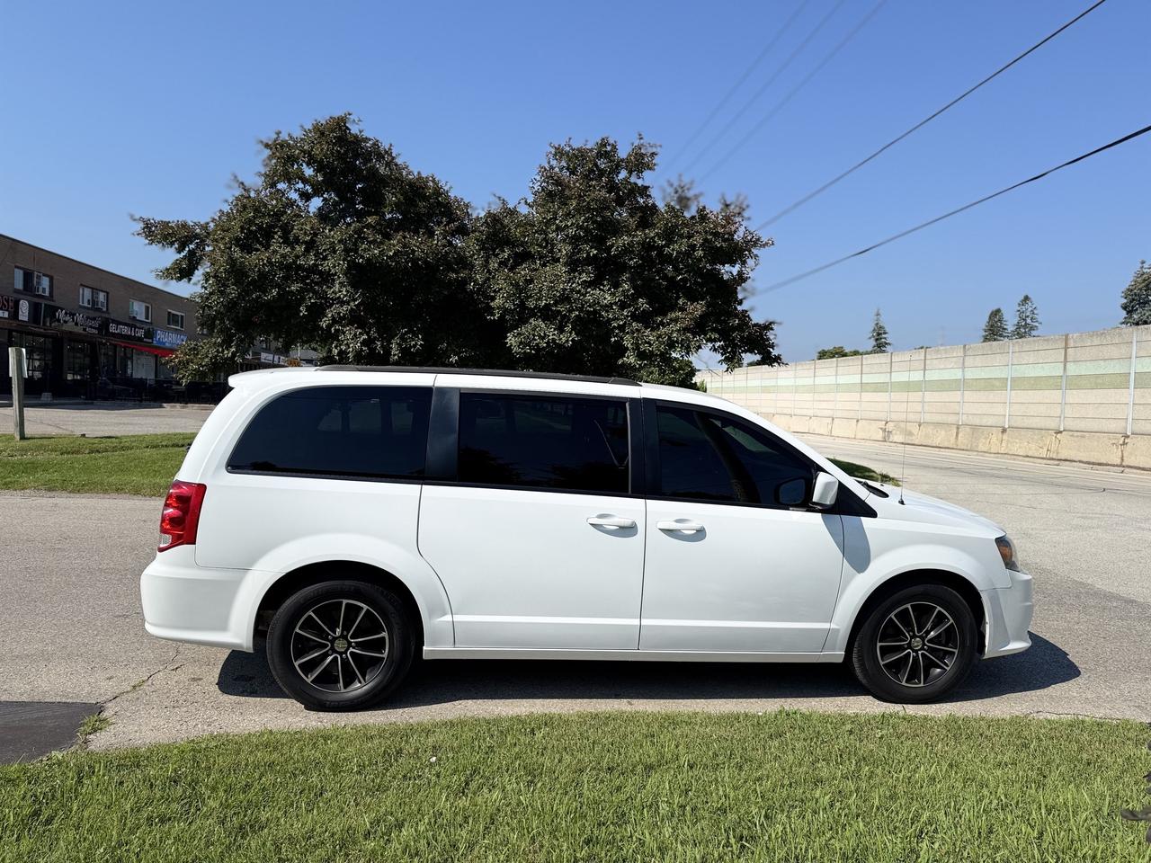 2018 Dodge Grand Caravan GT Photo