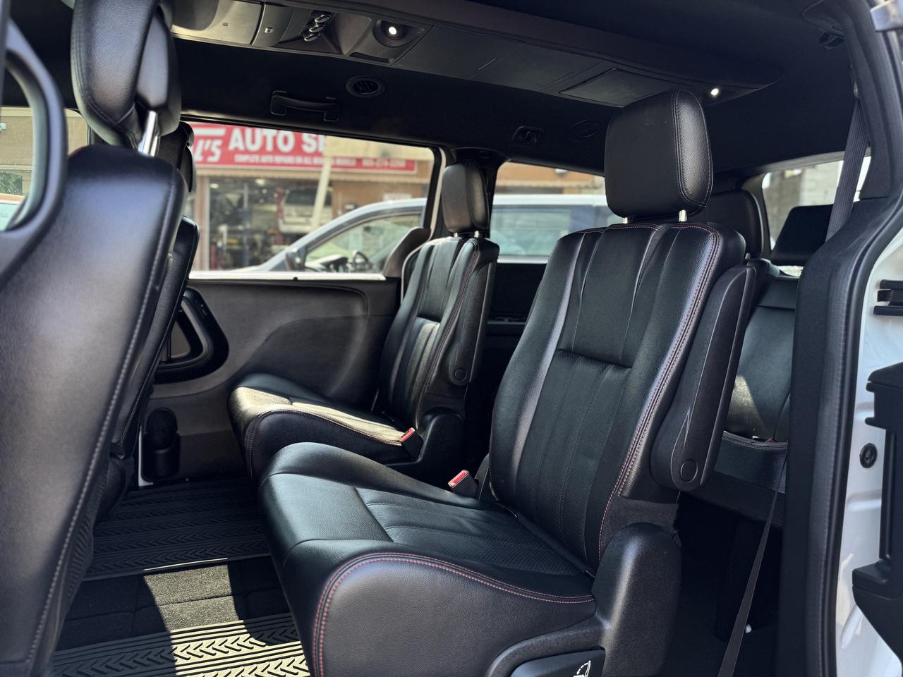 2018 Dodge Grand Caravan GT Photo