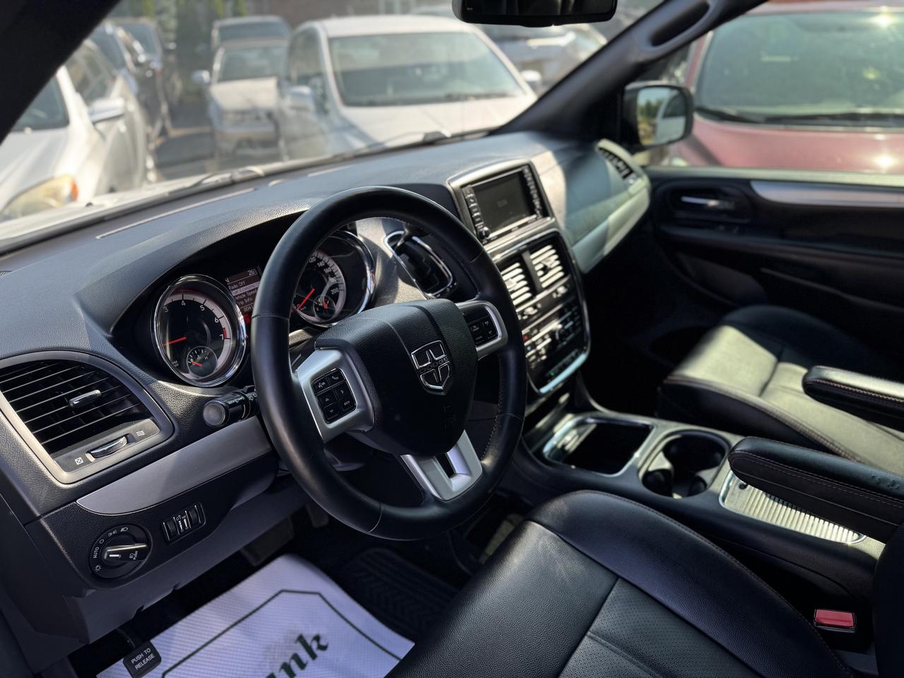 2018 Dodge Grand Caravan GT Photo