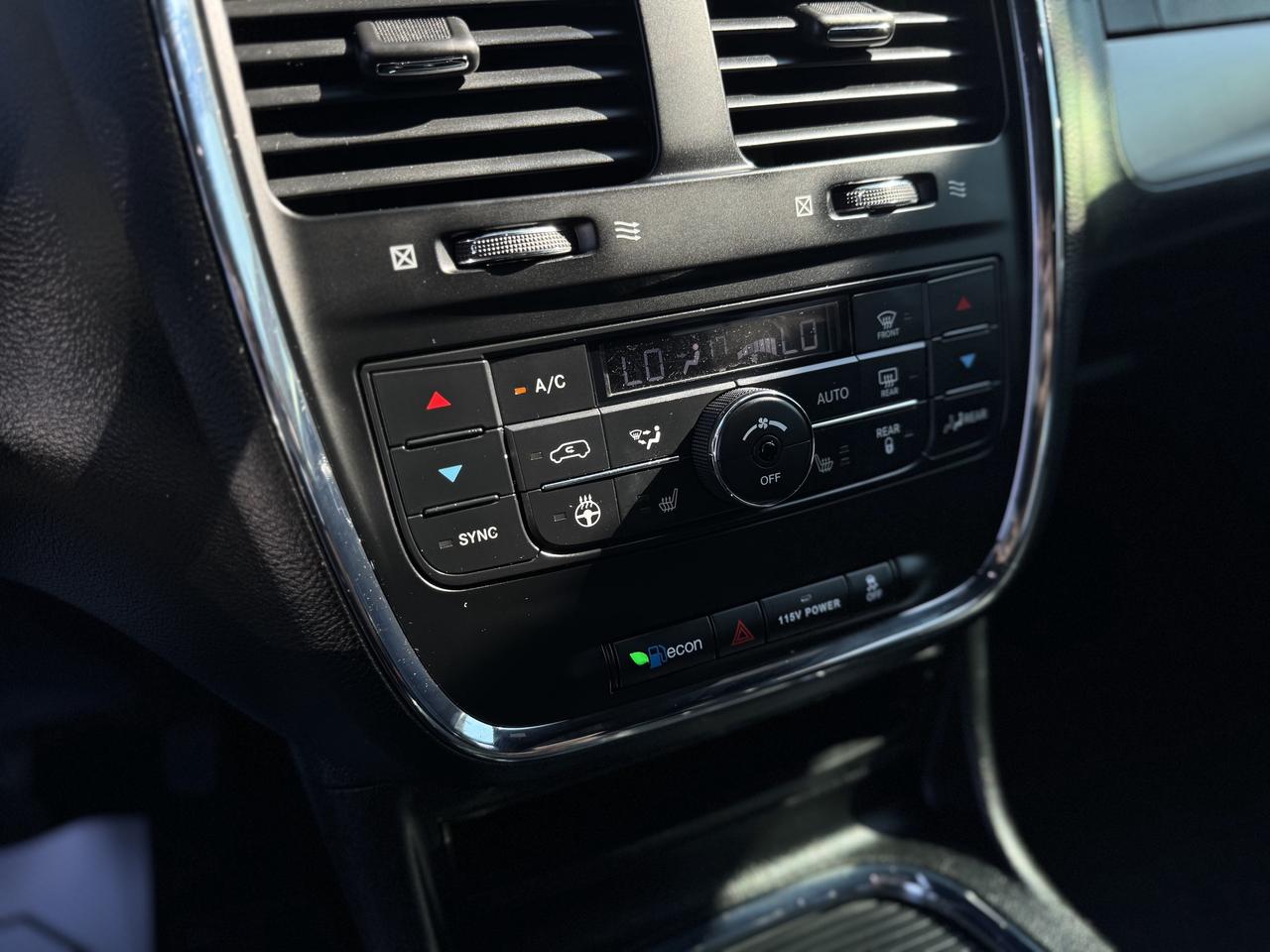 2018 Dodge Grand Caravan GT Photo